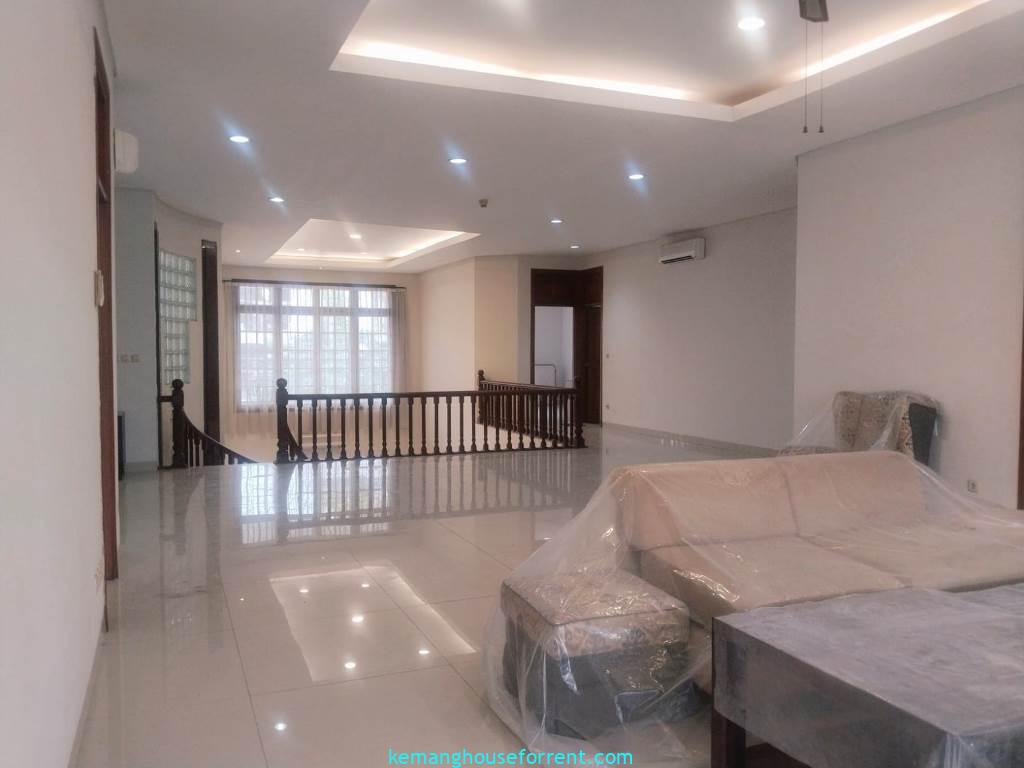 Luxury House for Rent Kencana Pondok Indah 5BR