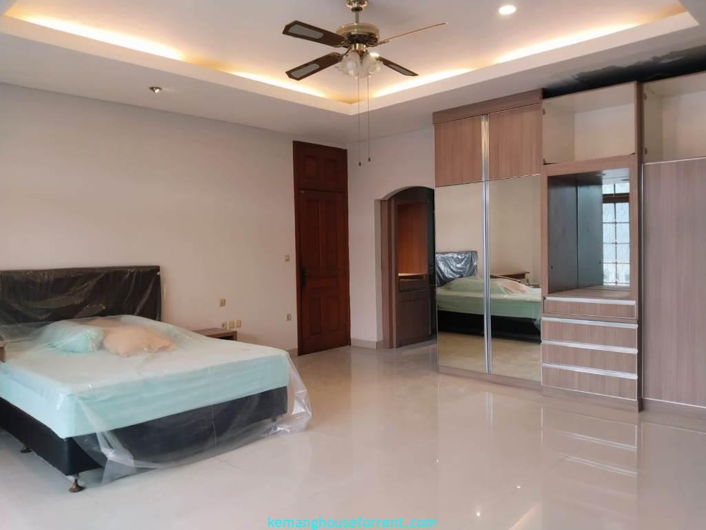 Luxury House for Rent Kencana Pondok Indah 5BR