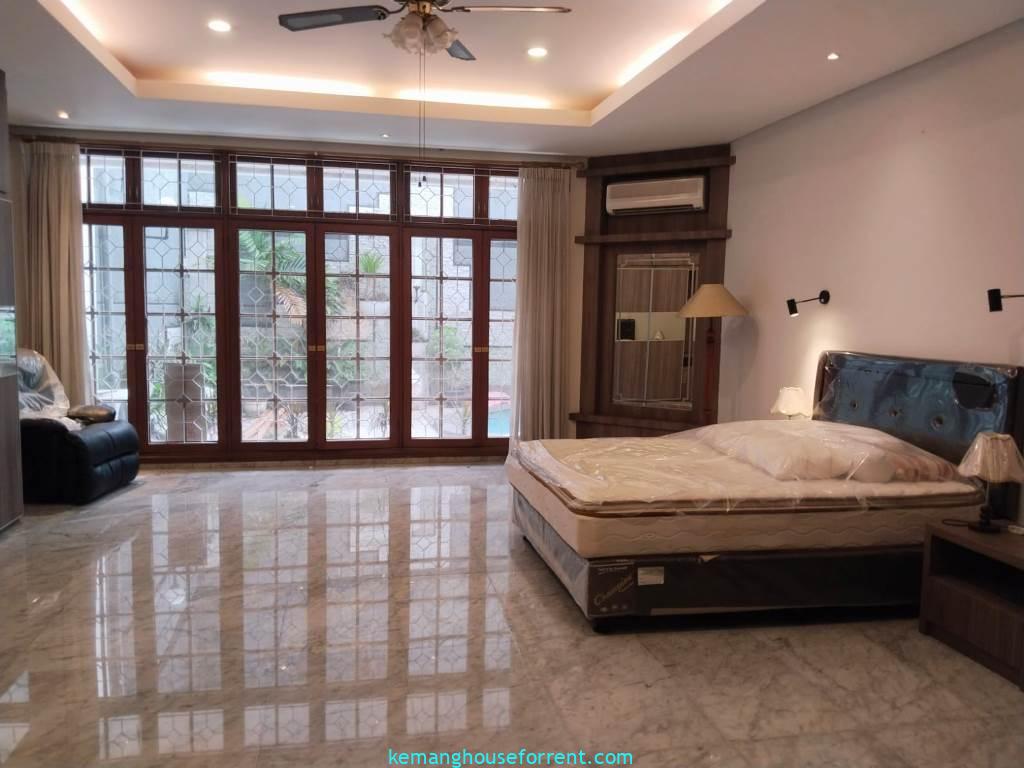 Luxury House for Rent Kencana Pondok Indah 5BR