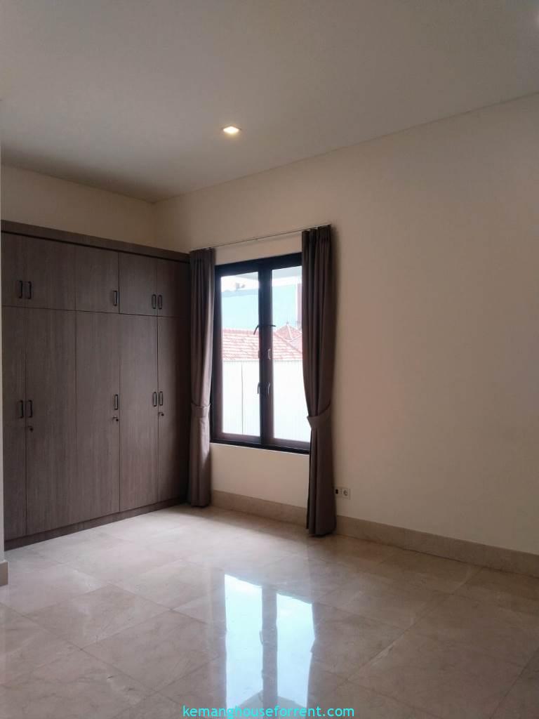 Modern Style House for Rent in Kemang