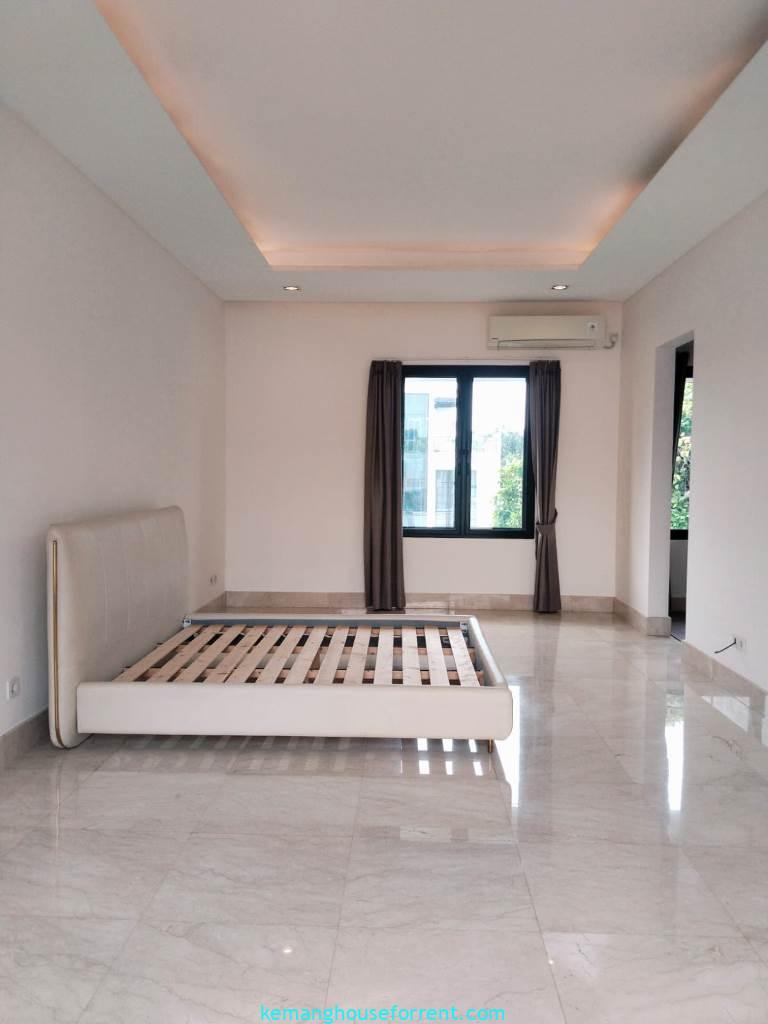 Modern Style House for Rent in Kemang