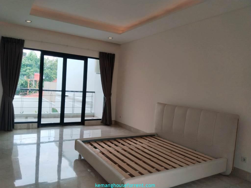Modern Style House for Rent in Kemang