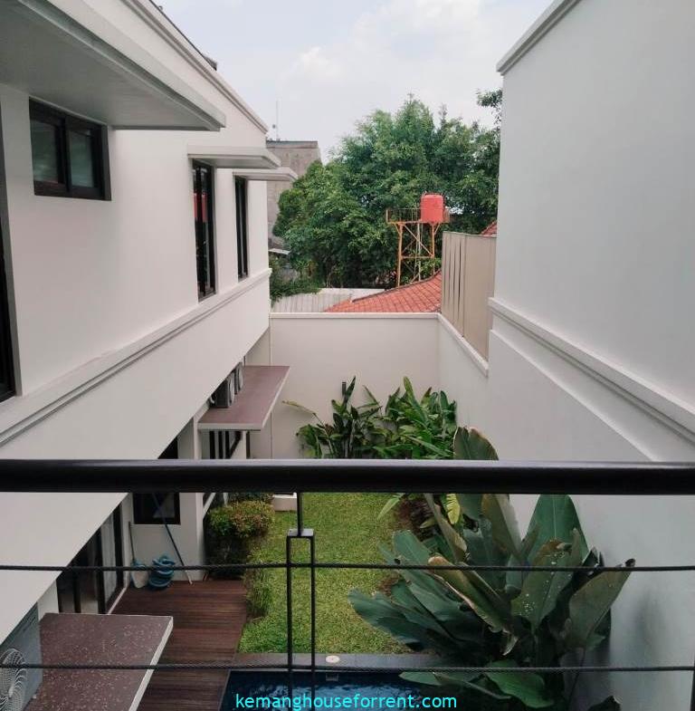 Modern Style House for Rent in Kemang