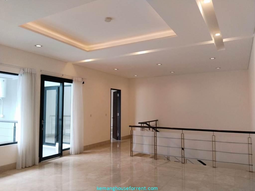 Modern Style House for Rent in Kemang