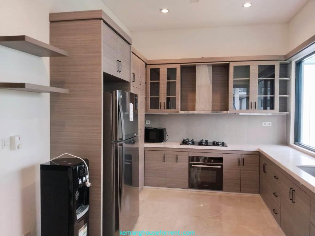 Modern Style House for Rent in Kemang
