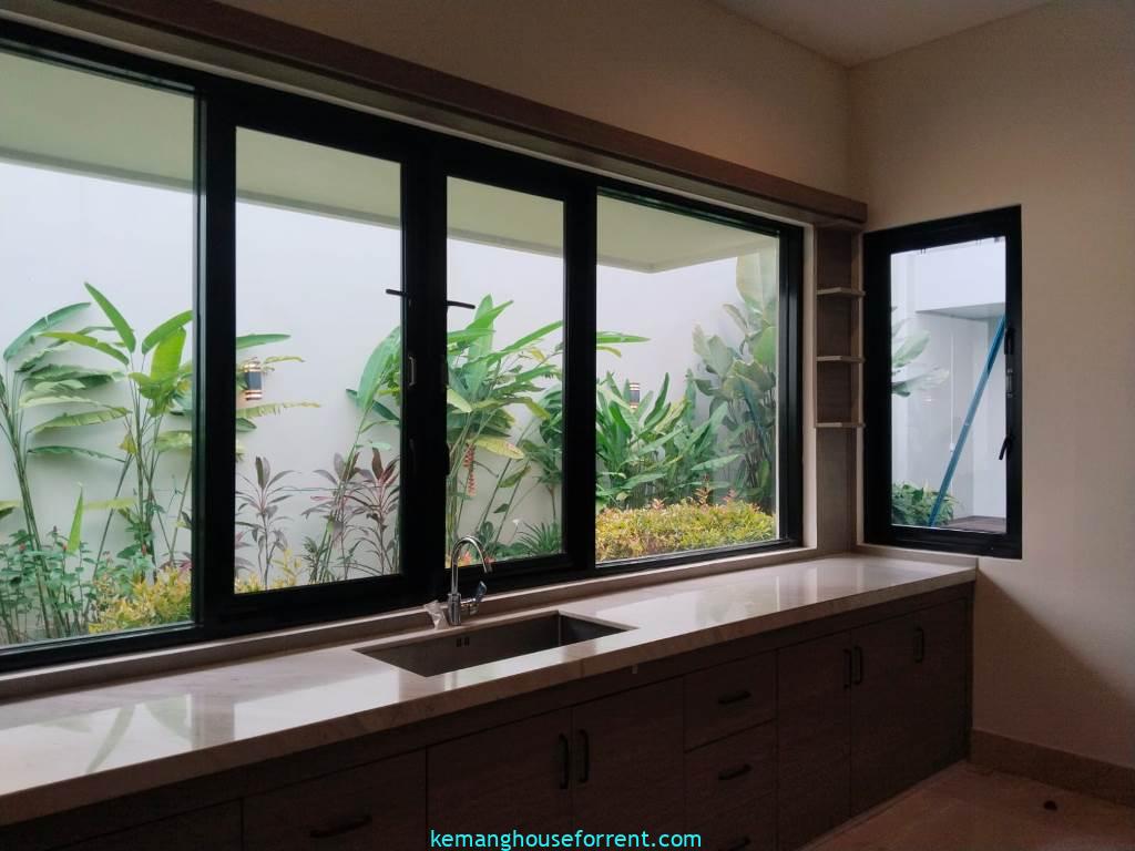 Modern Style House for Rent in Kemang