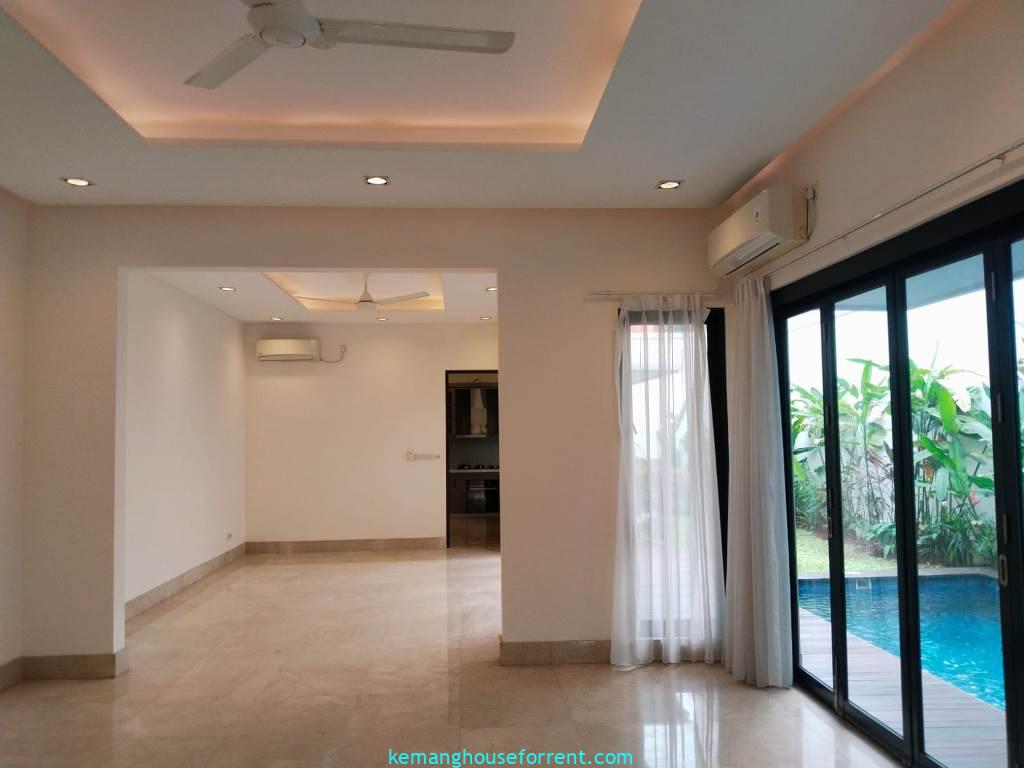 Modern Style House for Rent in Kemang