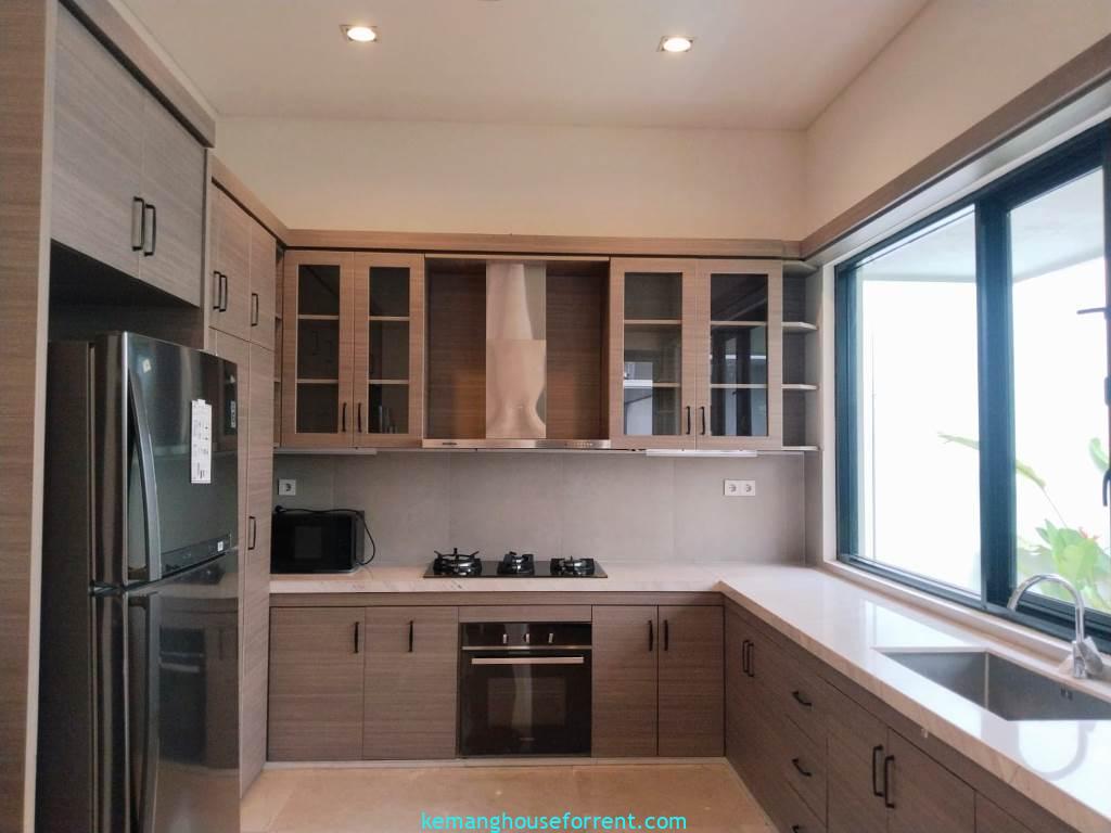 Modern Style House for Rent in Kemang