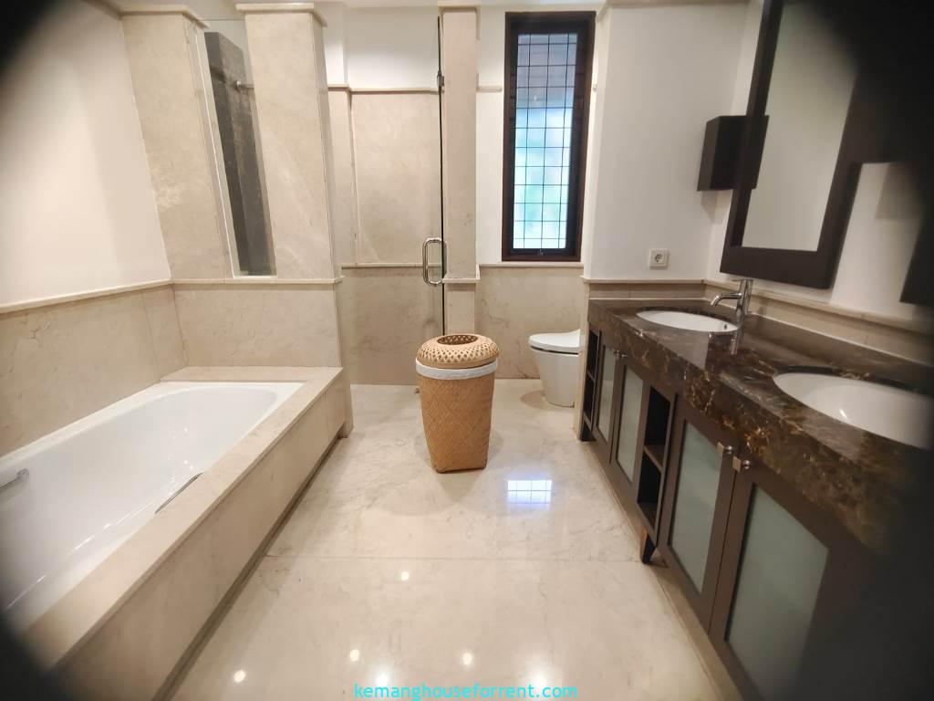 4 Br Penthouse for Rent at Atmaya Residence