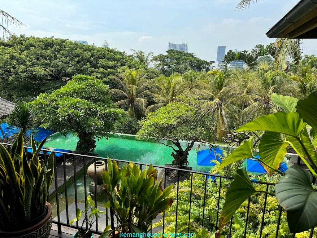 4 Br Penthouse for Rent at Atmaya Residence