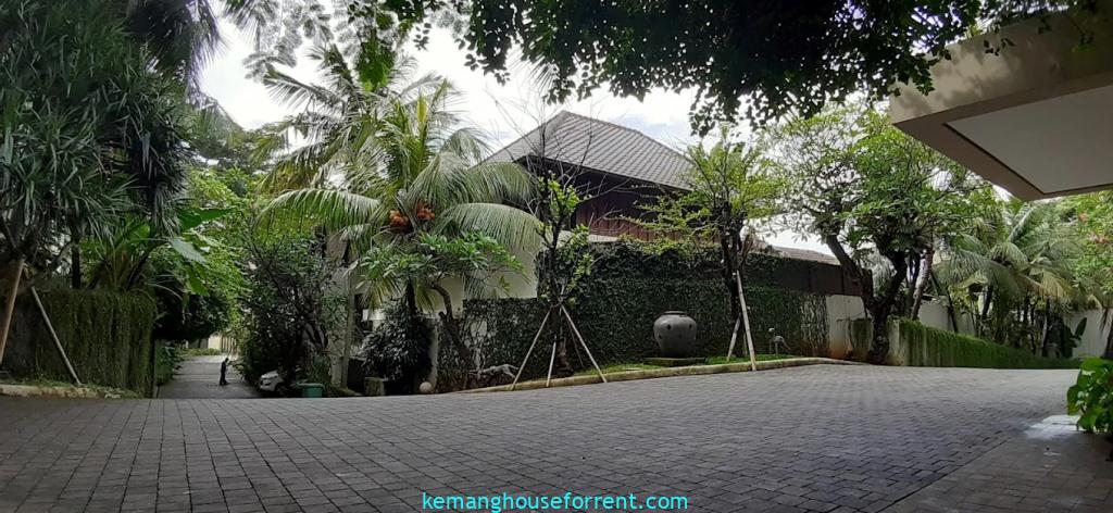 4 Br Penthouse for Rent at Atmaya Residence