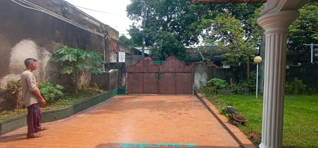 Disewakan Rumah Kemang Cocok Untuk Kantor