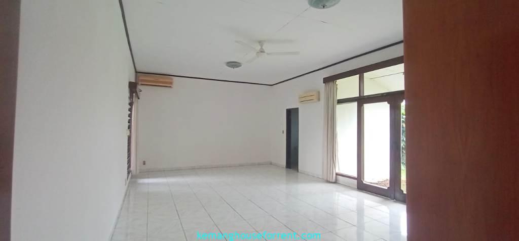 Disewakan Rumah Kemang Cocok Untuk Kantor