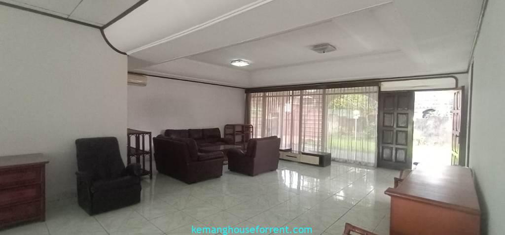 Disewakan Rumah Kemang Cocok Untuk Kantor