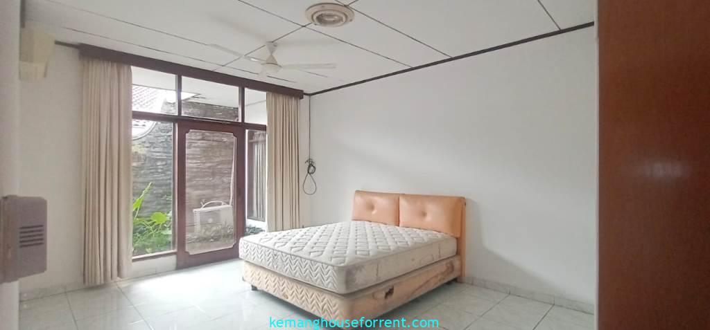 Disewakan Rumah Kemang Cocok Untuk Kantor