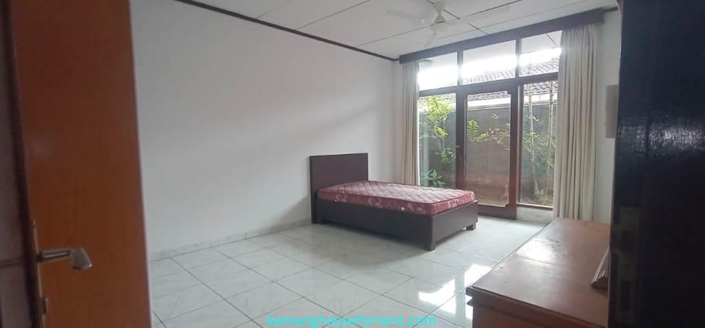 Disewakan Rumah Kemang Cocok Untuk Kantor
