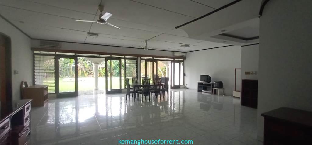 Disewakan Rumah Kemang Cocok Untuk Kantor