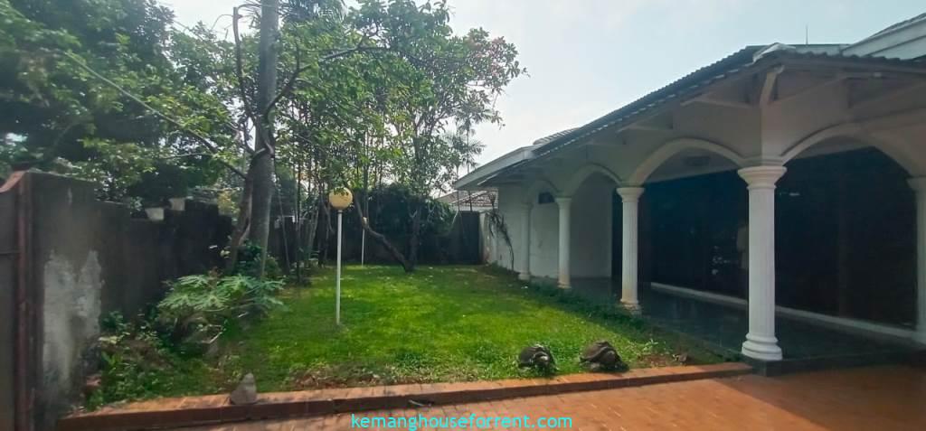 Disewakan Rumah Kemang Cocok Untuk Kantor