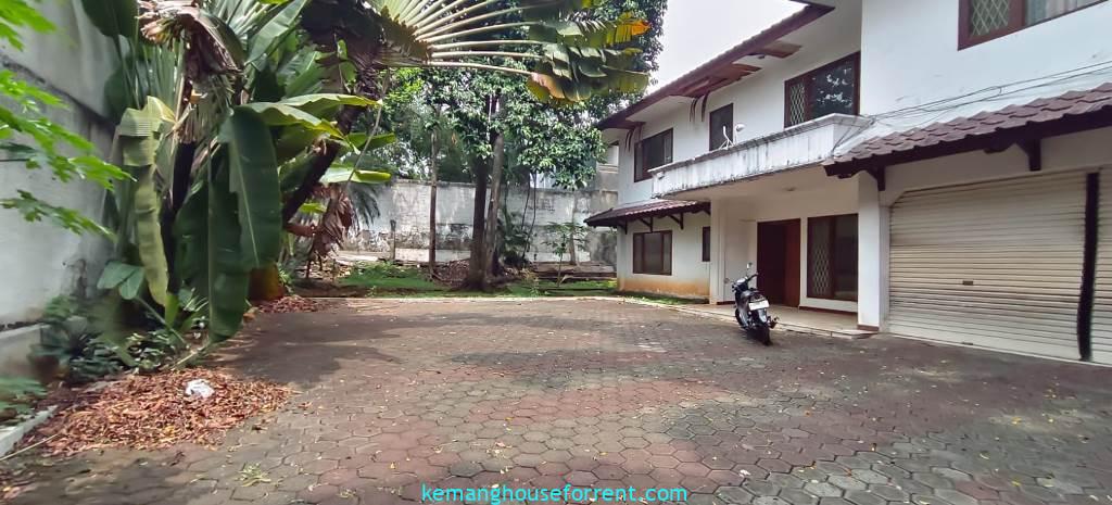 Jual Rumah Hitung Tanah di Kemang Timur Jakarta Selatan