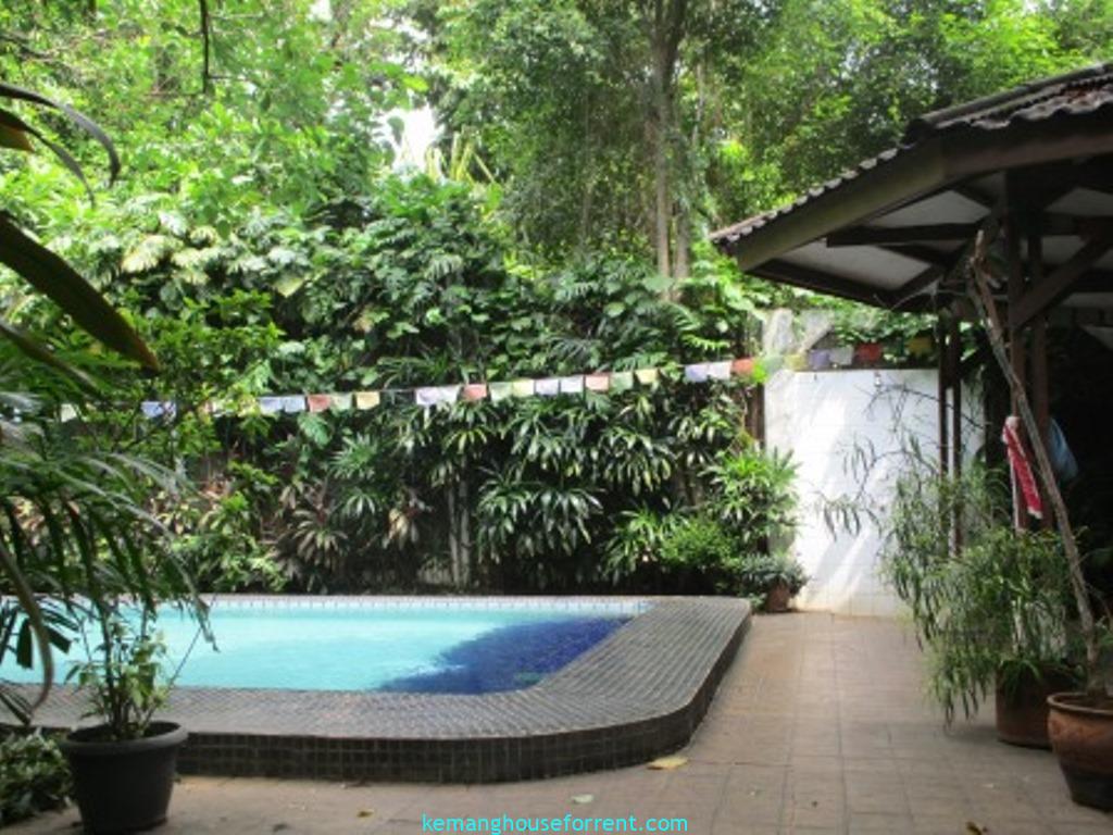 Jual Rumah Hitung Tanah di Kemang Timur Jakarta Selatan