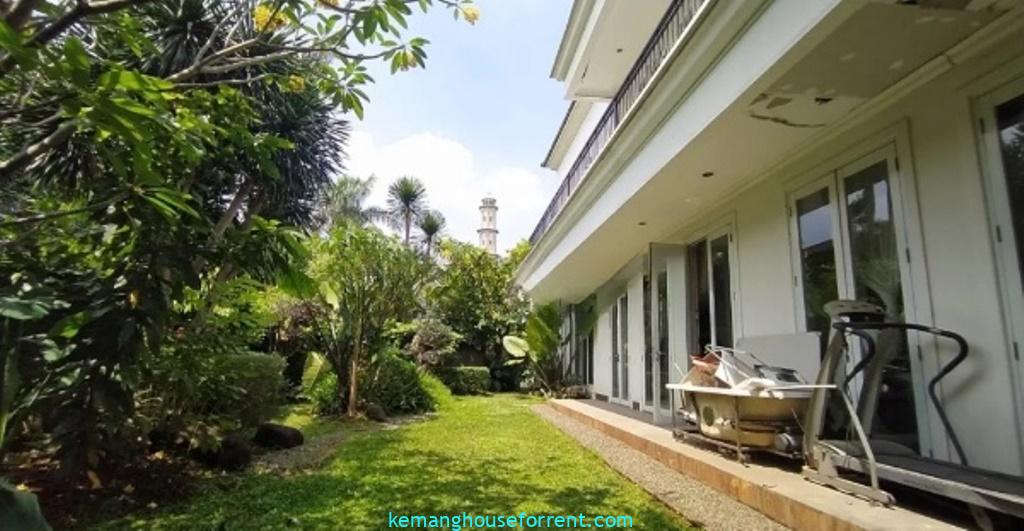 Luxury Townhouse for Rent in Kemang Selatan