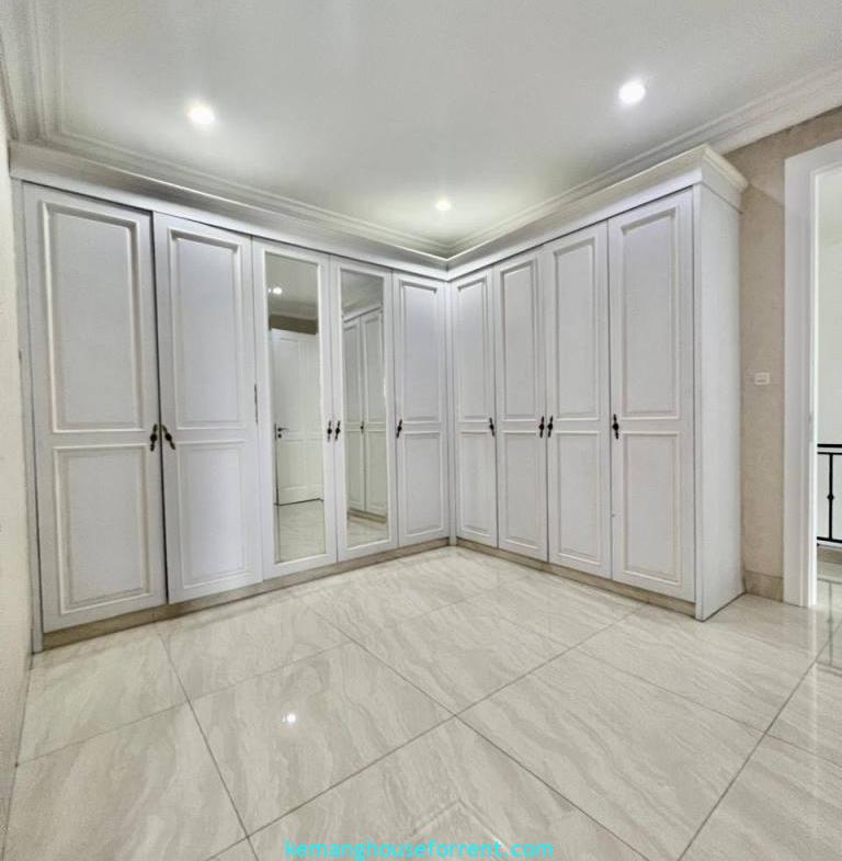 Luxury Townhouse for Rent in Kemang Selatan