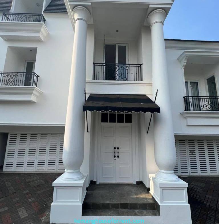 Luxury Townhouse for Rent in Kemang Selatan