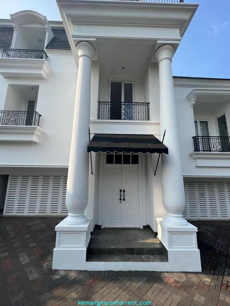 Luxury Townhouse for Rent in Kemang Selatan