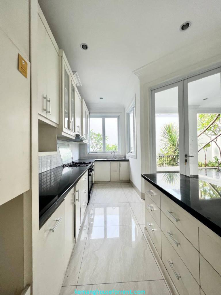 Luxury Townhouse for Rent in Kemang Selatan
