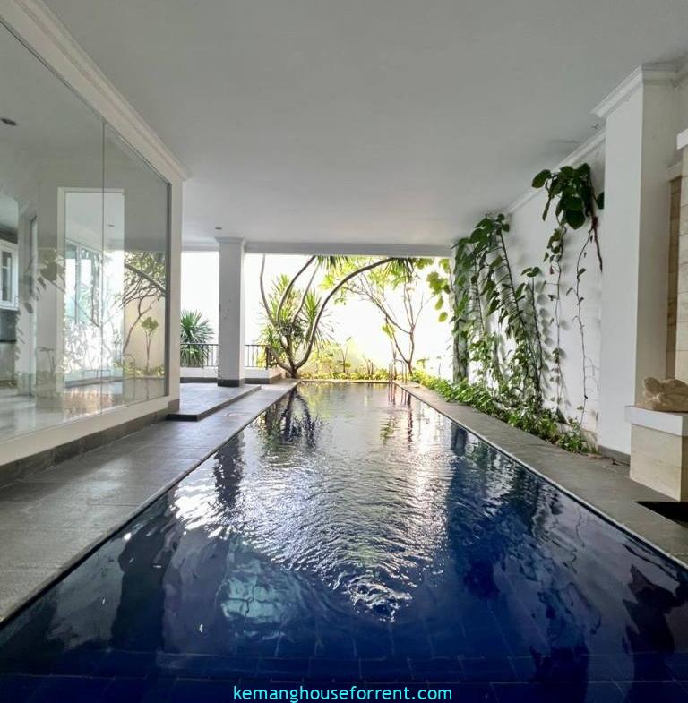 Luxury Townhouse for Rent in Kemang Selatan
