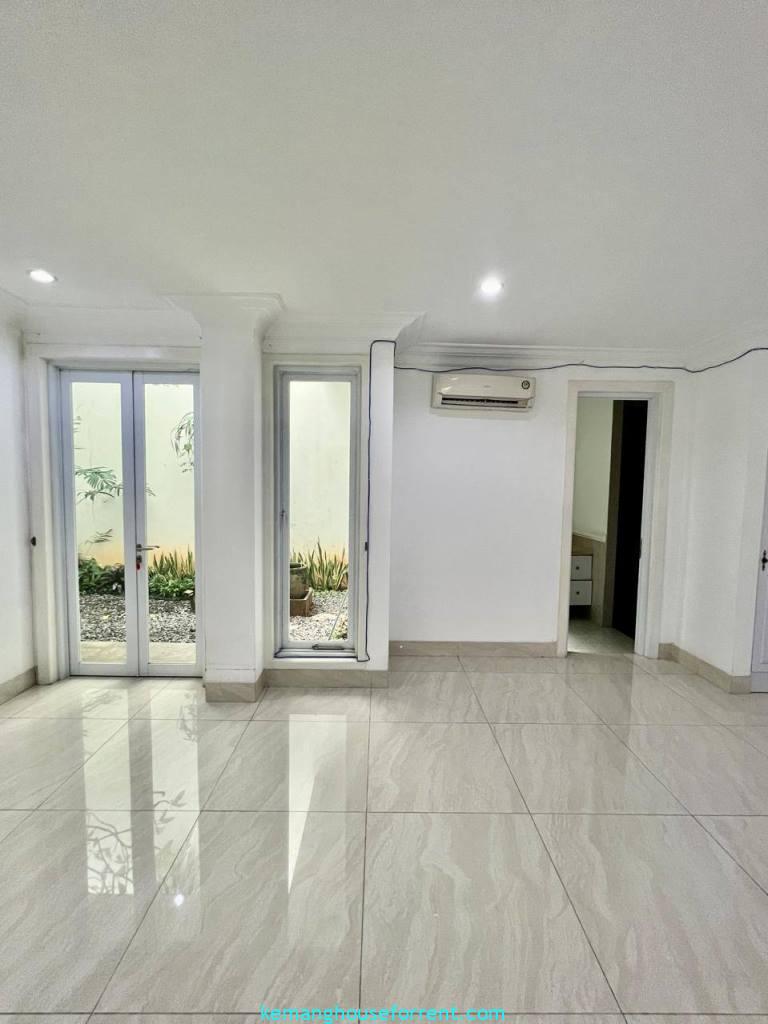 Luxury Townhouse for Rent in Kemang Selatan