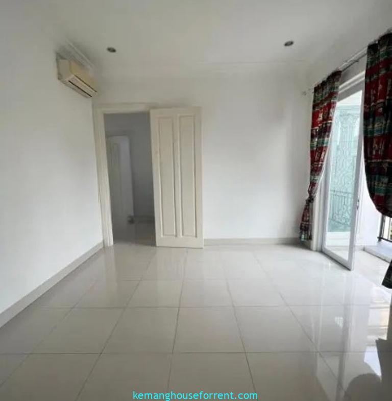 Luxury Townhouse for Rent in Kemang Selatan