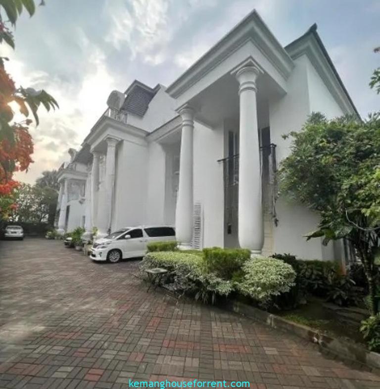 Luxury Townhouse for Rent in Kemang Selatan