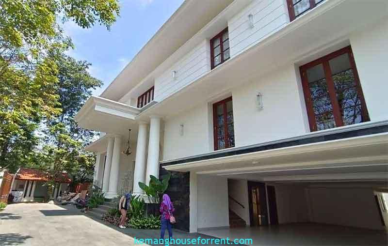 Rumah Premium Siap Huni di Kemang Selatan Jakarta Selatan, Fully Furnished dan SHM