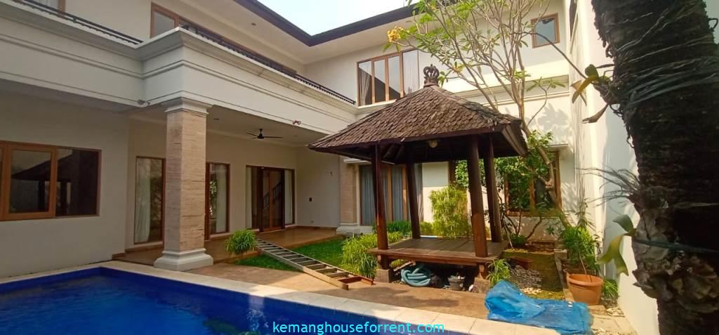 5BR Rental House Close to JIS Pondok Indah