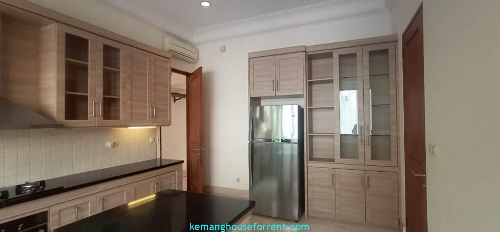 5BR Rental House Close to JIS Pondok Indah