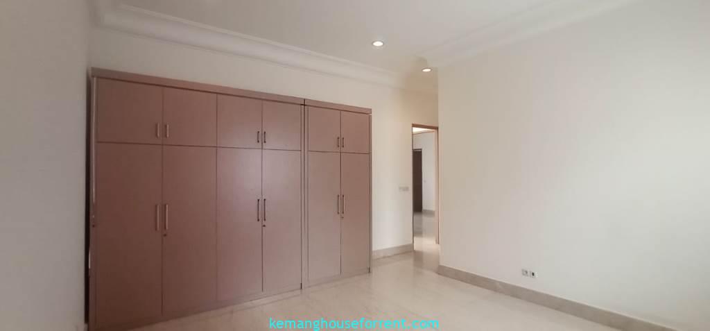 5BR Rental House Close to JIS Pondok Indah