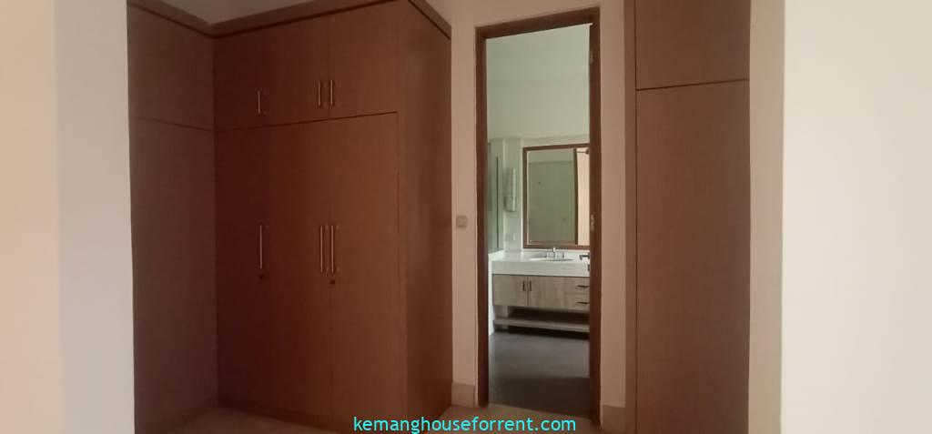 5BR Rental House Close to JIS Pondok Indah