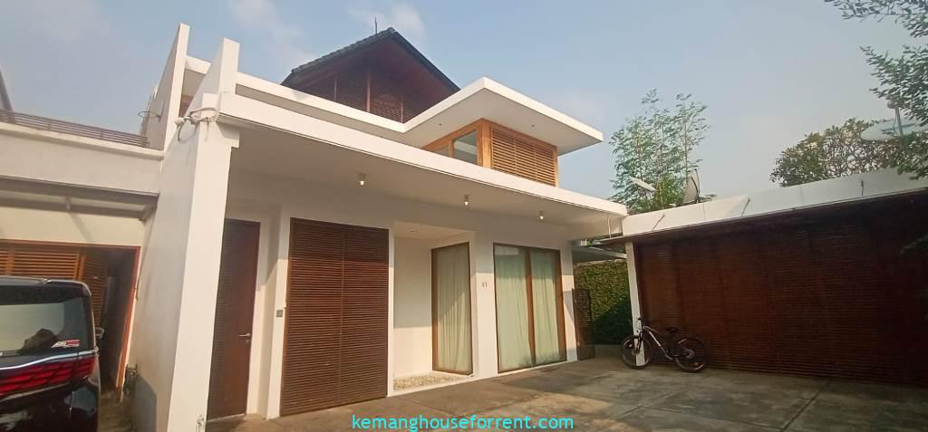 Townhouse for Rent in Kemang Utara
