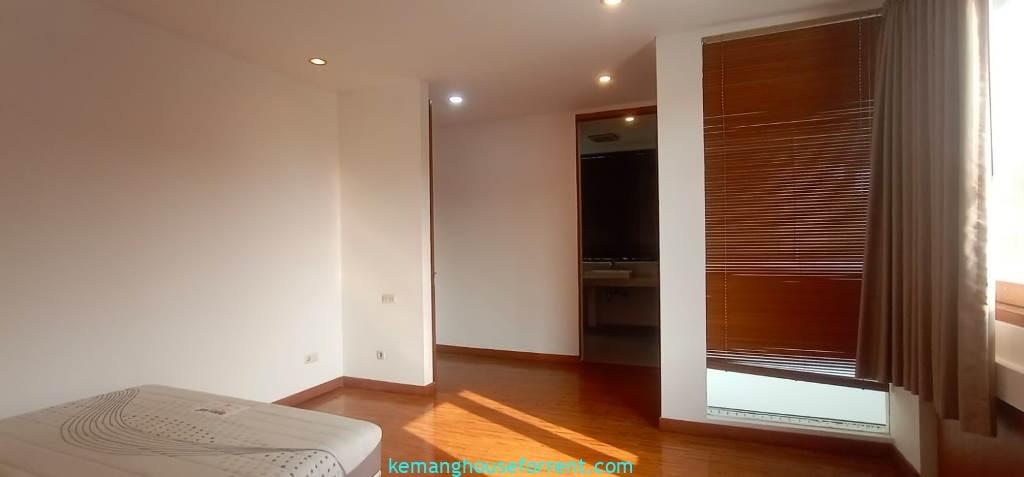 Townhouse for Rent in Kemang Utara
