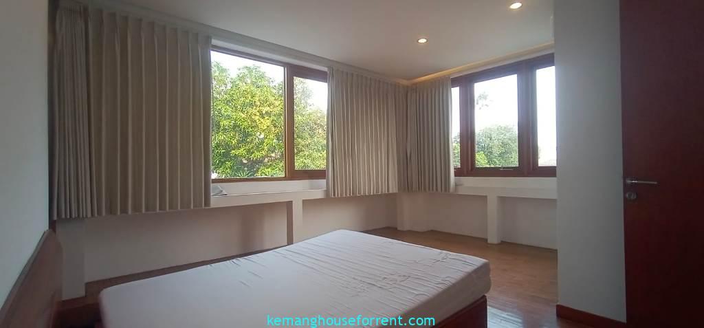 Townhouse for Rent in Kemang Utara