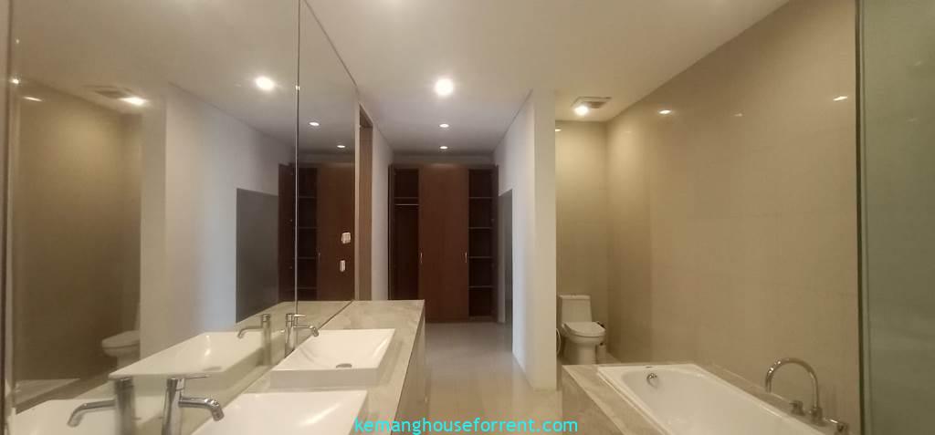 Townhouse for Rent in Kemang Utara