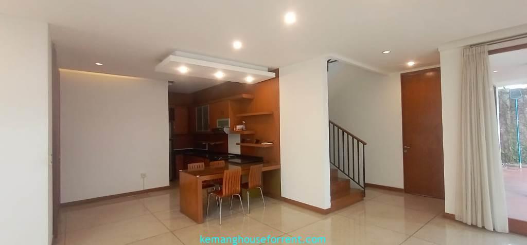 Townhouse for Rent in Kemang Utara