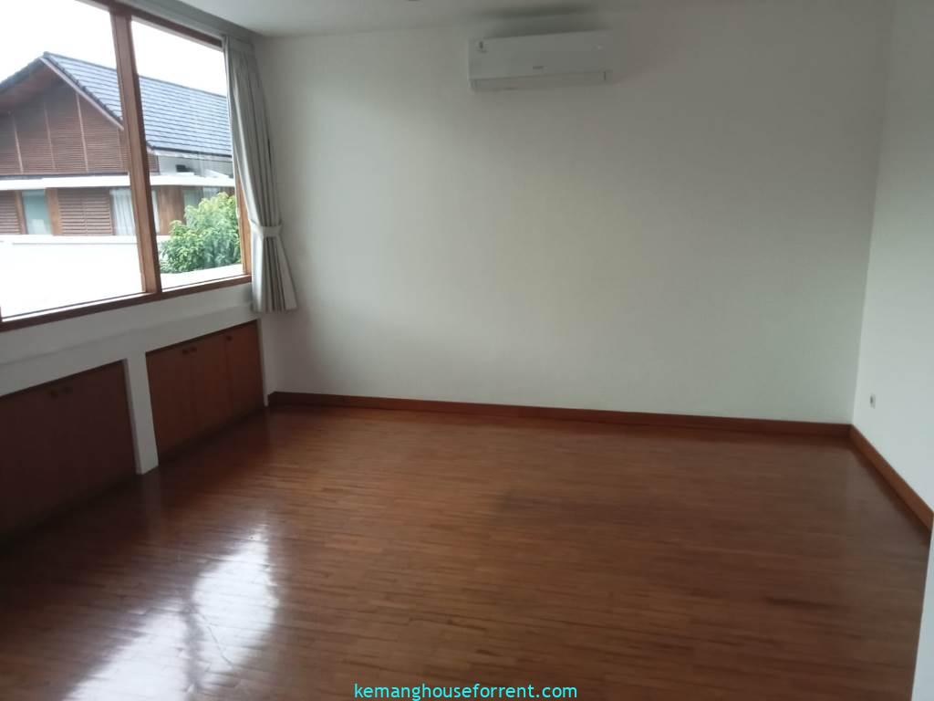 Townhouse for Rent in Kemang Utara