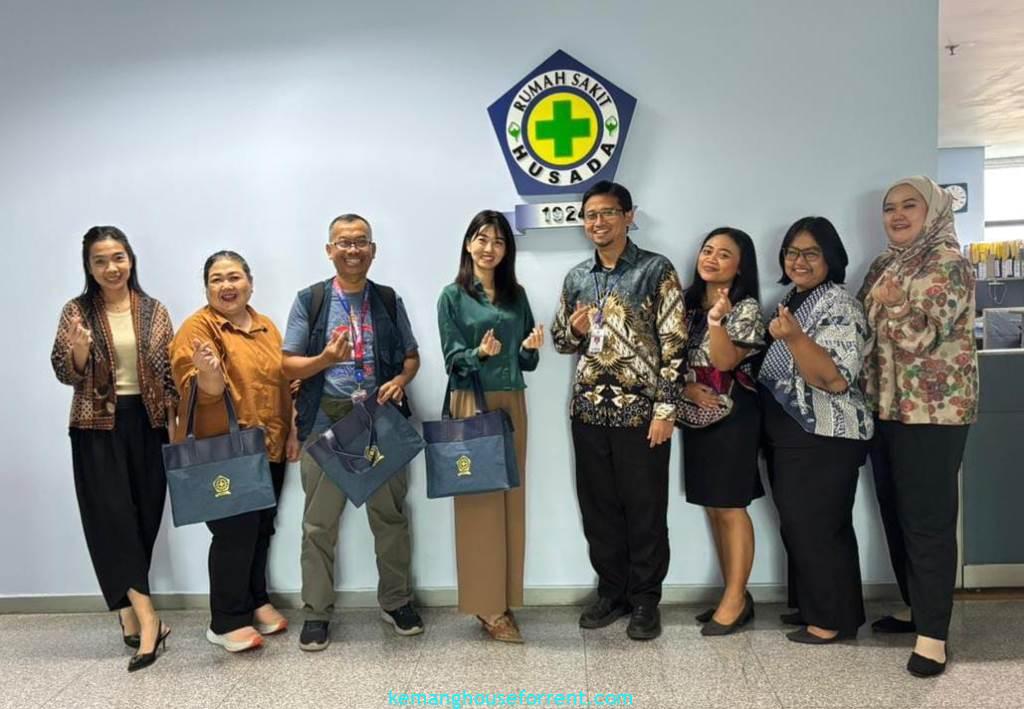 Audience dan Edukasi Penanganan Risiko Jatuh Pascastroke bersama RS Husada 1924